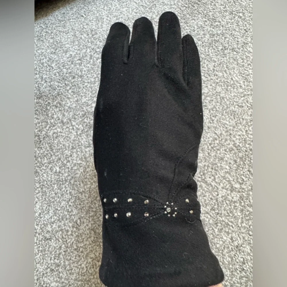 Gloves Gorgeous Dressy Black Women's Suede Gloves with Stud Detail Never Worn